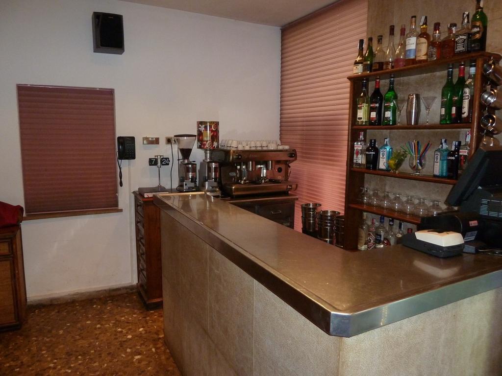 Restaurant Fonda Giralt Hotel Amer Екстериор снимка