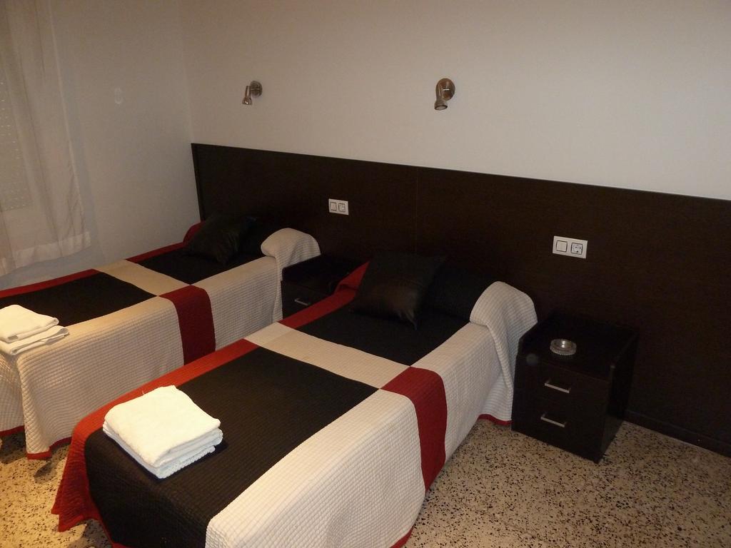 Restaurant Fonda Giralt Hotel Amer Стая снимка